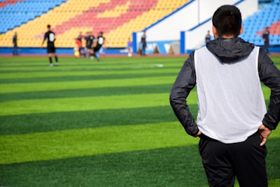 توتنهام ضد ليفربولمواجهة نارية في الدوري الإنجليزي الممتاز
